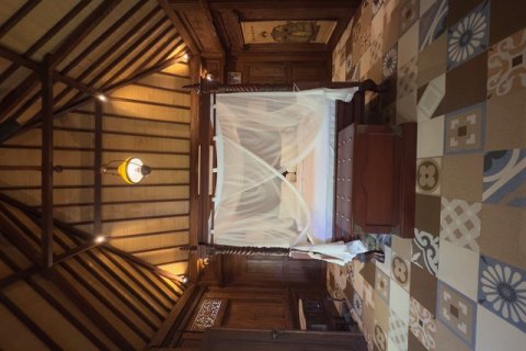 Дом с 6 спальнями в Сукавати, Гианьяр,  (9355) 5