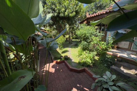 Дом с 6 спальнями в Сукавати, Гианьяр,  (9355) 21