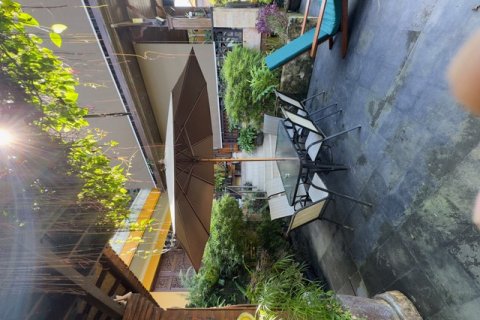 Дом с 6 спальнями в Сукавати, Гианьяр,  (9355) 9