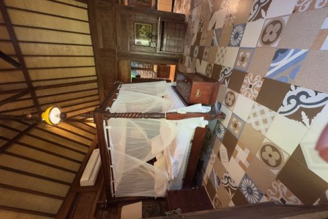 Дом с 6 спальнями в Сукавати, Гианьяр,  (9355) 13