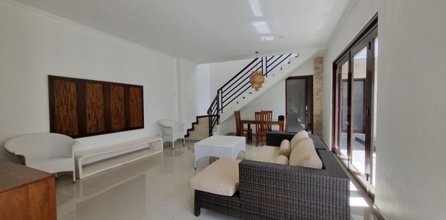 3 bedrooms Villa in Kerobokan, Badung,  (9352)