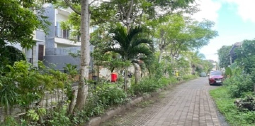 Земельный участок в Джимбаран, Бадунг,  (9356)