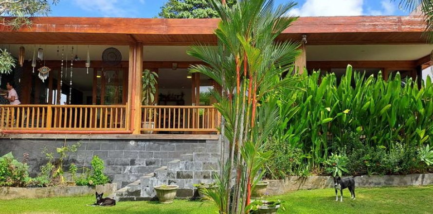 6 bedrooms Villa in Tampaksiring, Gianyar, (9964)