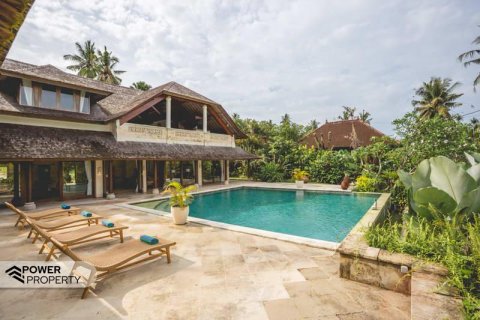 Вилла с 4 спальнями в Табанан,  (8452) 1