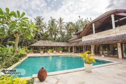 Вилла с 4 спальнями в Табанан,  (8452) 6