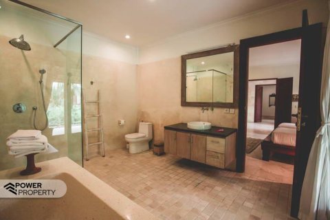 Вилла с 4 спальнями в Табанан,  (8452) 26
