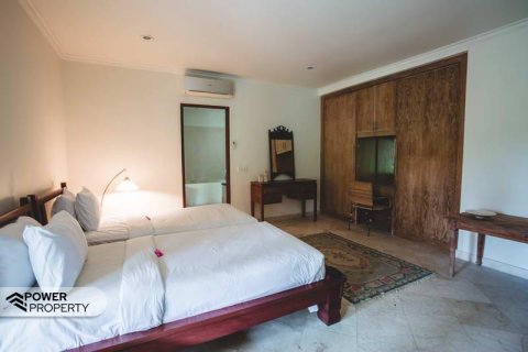Вилла с 4 спальнями в Табанан,  (8452) 22