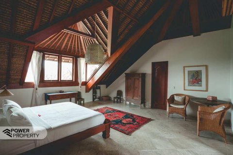 Вилла с 4 спальнями в Табанан,  (8452) 24