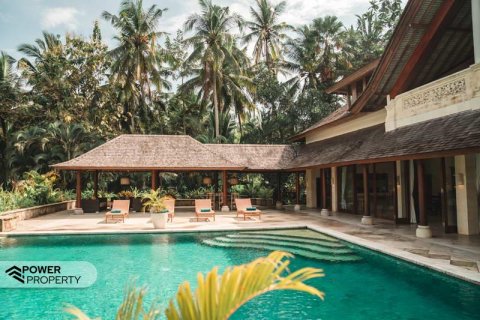 Вилла с 4 спальнями в Табанан,  (8452) 29