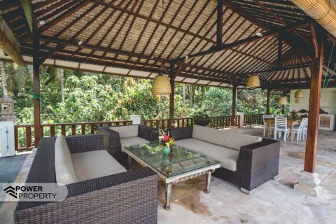 Вилла с 7 спальнями в Табанан,  (8453) 22