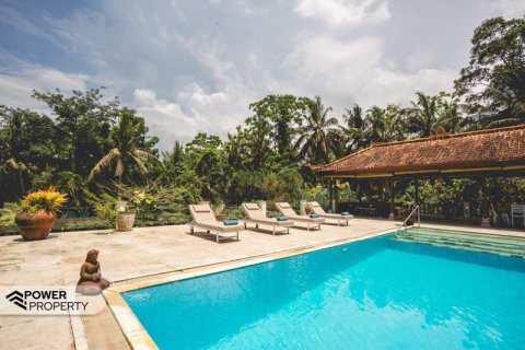 Вилла с 7 спальнями в Табанан,  (8453) 7