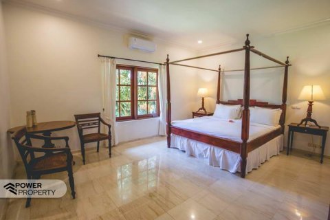 Вилла с 7 спальнями в Табанан,  (8453) 15