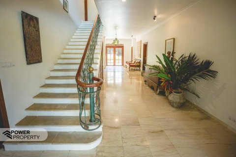 Вилла с 7 спальнями в Табанан,  (8453) 29