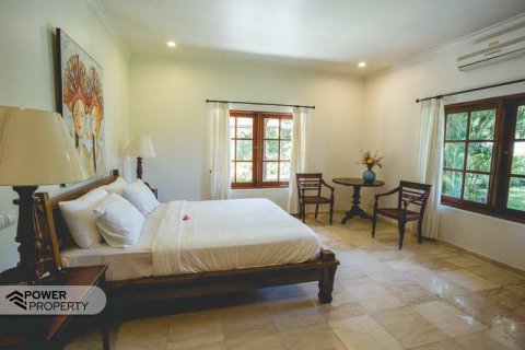 Вилла с 7 спальнями в Табанан,  (8453) 18