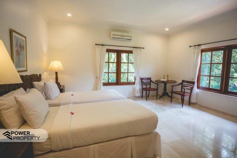 Вилла с 7 спальнями в Табанан,  (8453) 16