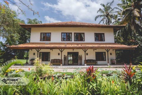 Вилла с 7 спальнями в Табанан,  (8453) 9