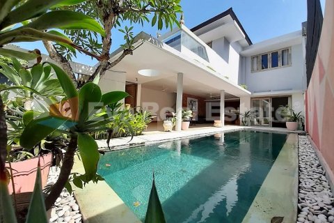 4 bedrooms Villa in Kerobokan, Badung, Bali (2539)
