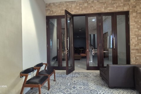 Коммерческая недвижимость с 8 спальнями в Денпасар,  (9405) 12