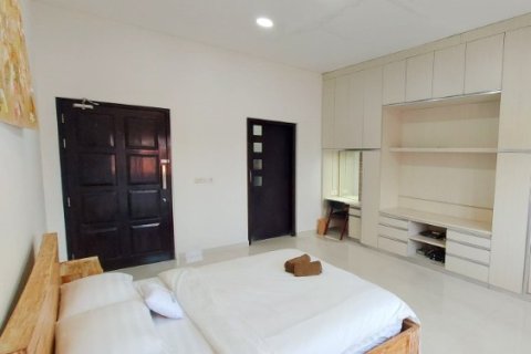 Коммерческая недвижимость с 8 спальнями в Денпасар,  (9405) 7