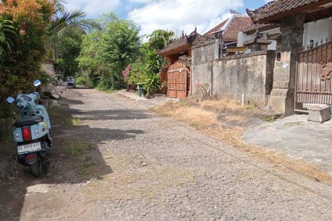 Дом с 4 спальнями в Джимбаран, Бадунг,  (9407) 4