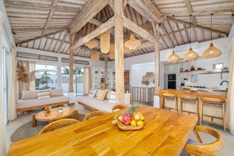 Вилла с 4 спальнями в SUNSET VILLA, Переренан,  (9931) 1