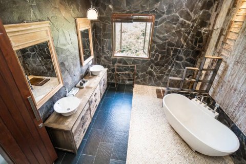 6 bedrooms Villa in Pecatu, Badung, Bali (15487)