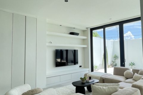 3 bedrooms Villa in Kerobokan, Badung, Bali (15631) 19