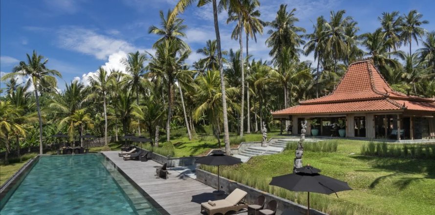 4 bedrooms Villa in Pekutatan, Jembrana, Bali (15654)