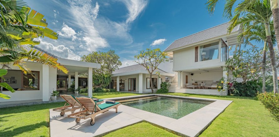 5 bedrooms House in Munggu, Mengwi, Badung, Bali (15653)