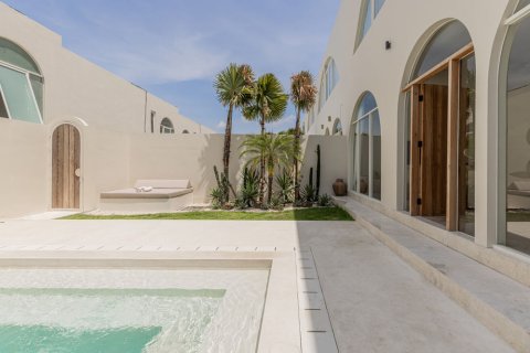 3 bedrooms Villa in Pecatu, Badung, Bali (15080) 2