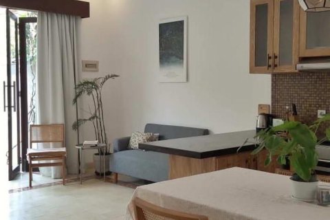 Вилла с 3 спальнями в Переренан, Менгви, Бадунг,  (9977) 10