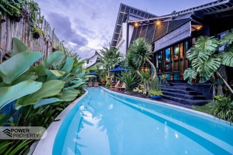 Вилла с 3 спальнями в Южная Кута, Бадунг,  (9976)