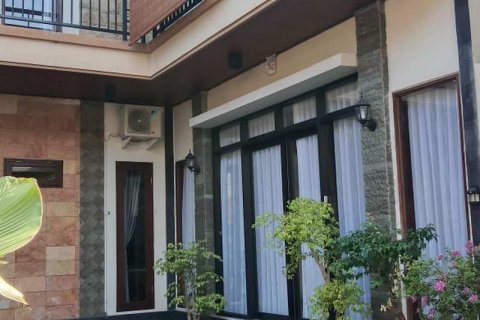 Вилла с 3 спальнями в Керобокан, Бадунг,  (9978)