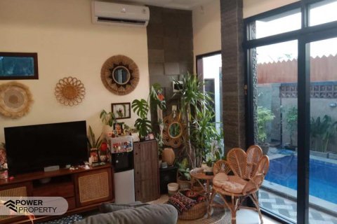 Вилла с 3 спальнями в Керобокан, Бадунг,  (9978) 7