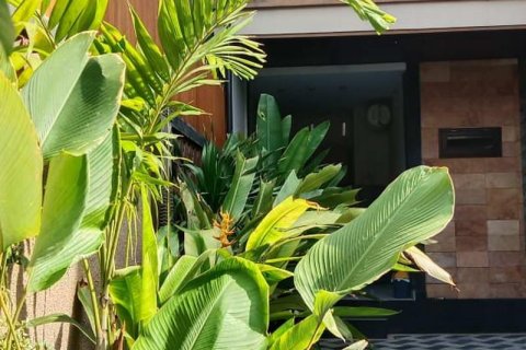 Вилла с 3 спальнями в Керобокан, Бадунг,  (9978) 9