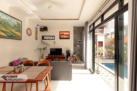 Вилла с 3 спальнями в Керобокан, Бадунг, Бали (9978) 3