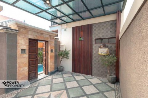 Вилла с 3 спальнями в Керобокан, Бадунг, Бали (9978) 12