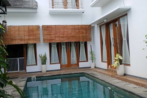 Вилла с 3 спальнями в Убуд, Гианьяр, (9982) 11