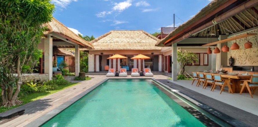 Вилла с 5 спальнями в Семиньяк, Бадунг, (1995)