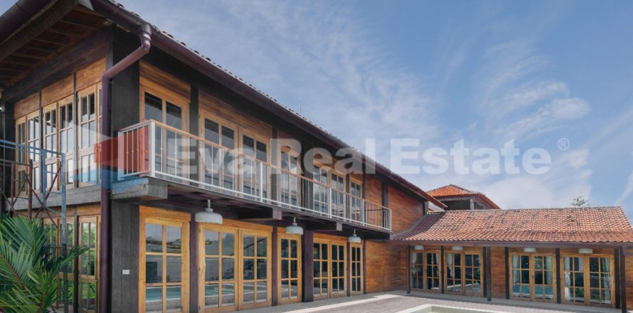 3 bedrooms Villa in Tibubeneng, Badung, Bali (2384)