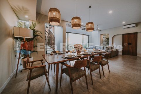 4 bedrooms Villa in Tibubeneng, Badung, Bali (2385) 11