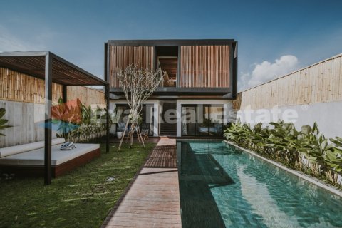 4 bedrooms Villa in Tibubeneng, Badung, Bali (2385)