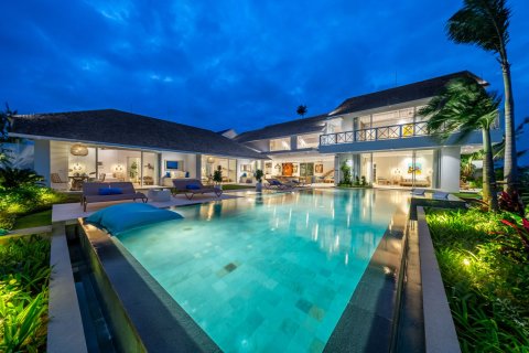 4 bedrooms Villa in Canggu, Badung, Bali (15792)