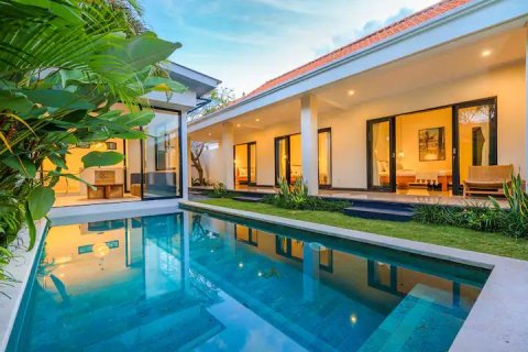 4 bedrooms Villa in Canggu, Badung, Bali (15215)