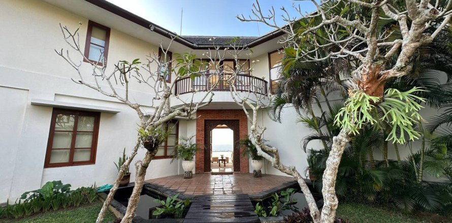 4 bedrooms Villa in Pecatu, Badung, Bali (15112)
