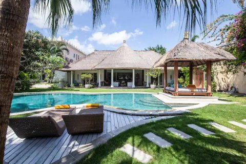 5 bedrooms Villa in Seminyak, Badung, Bali (15151)