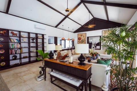 4 bedrooms Villa in Kerobokan, Badung, Bali (15814) 17
