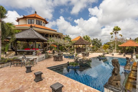 6 bedrooms Villa in Ungasan, Badung, Bali (15817)