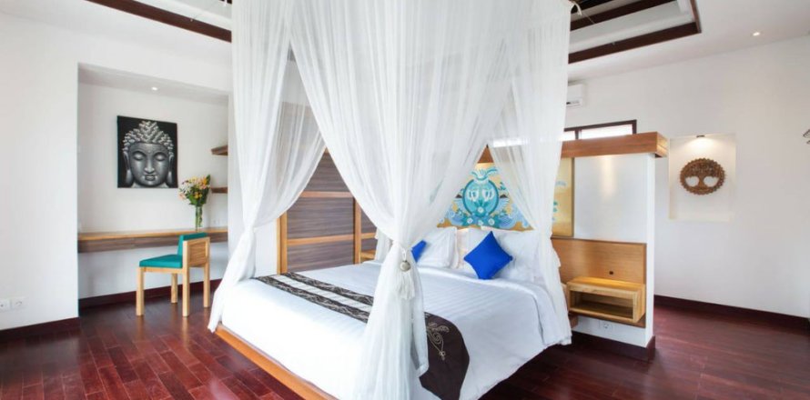 4 bedrooms Villa in Jimbaran, Badung, Bali (14870)