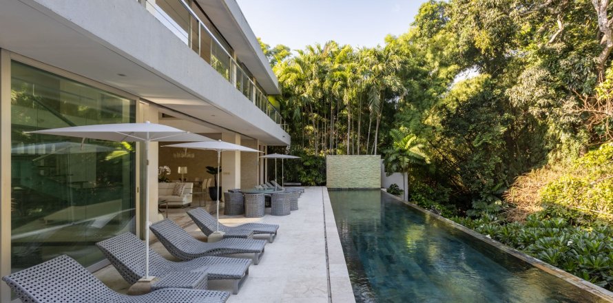 4 bedrooms Villa in Kerobokan, Badung, Bali (15713)